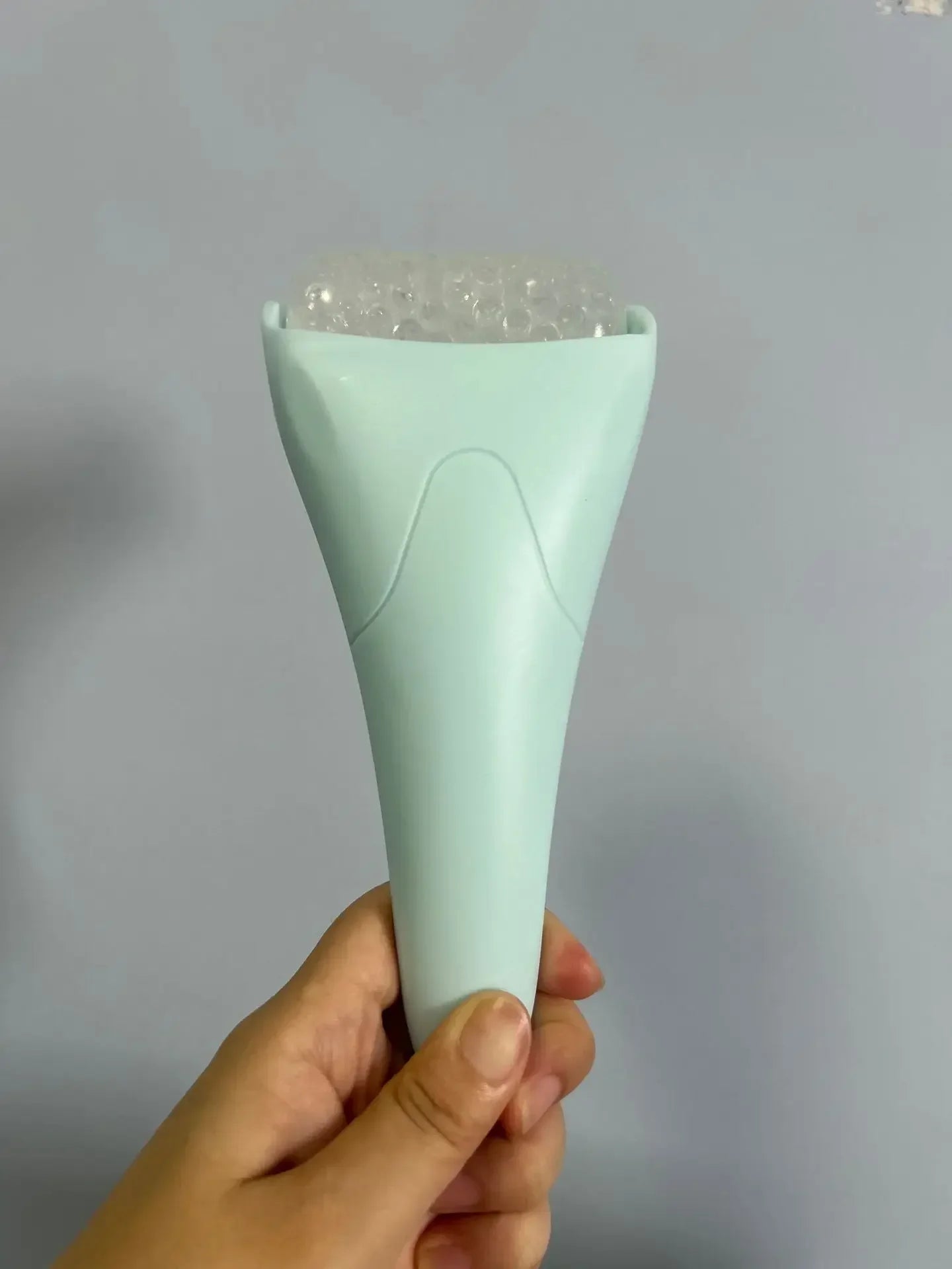Ice Facial Roller Skin Care Beauty Lifting Contouring Massage Body Stick Face Skin Care Tool Facial Pores Cleaning Oil Roller